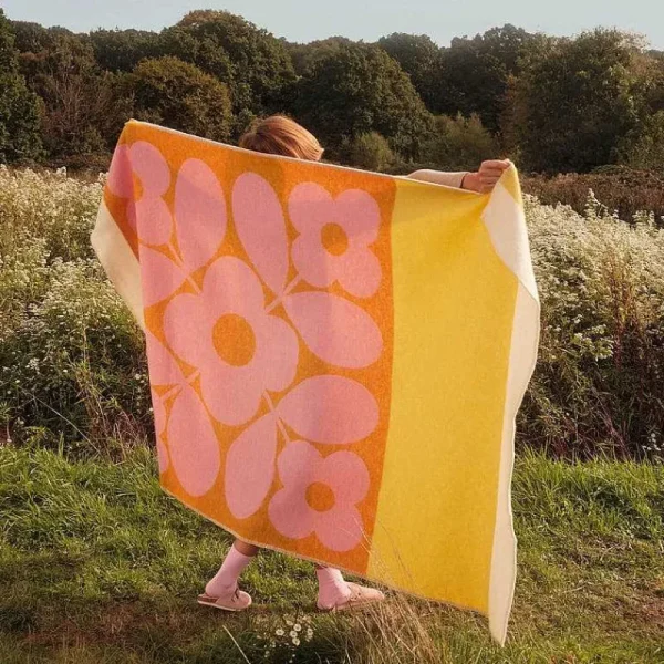 wool_jacquard_blanket_3.webp Orla Kiely Blankets-Wool Jacquard Blanket